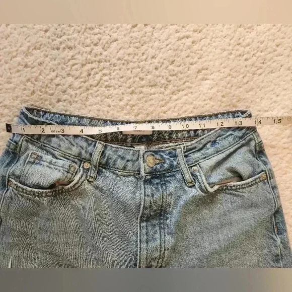 Forever 21 Distressed Blue Jeans - Picture 4 of 8